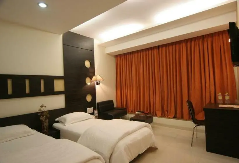 اتاق لوکس, Pride Biznotel Alkapuri Near Vadodara Airport