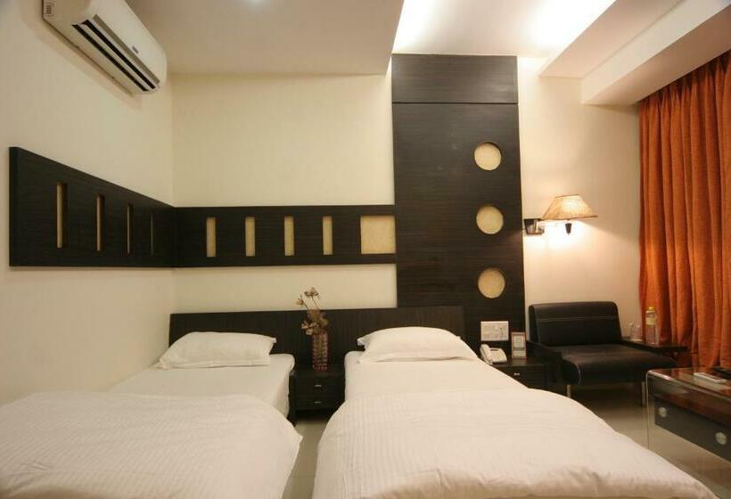 غرفة ديلوكس, Pride Biznotel Alkapuri Near Vadodara Airport