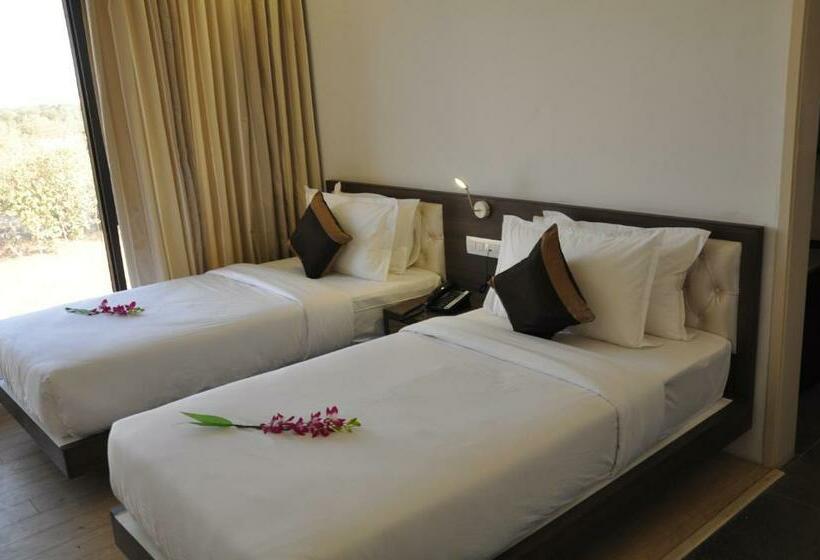 غرفة ديلوكس, Pride Biznotel Alkapuri Near Vadodara Airport