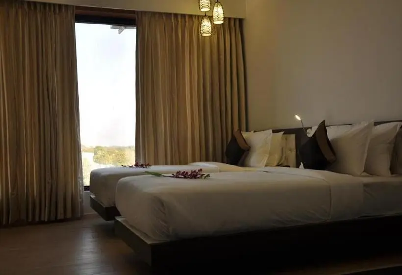 اتاق سوپریور, Pride Biznotel Alkapuri Near Vadodara Airport