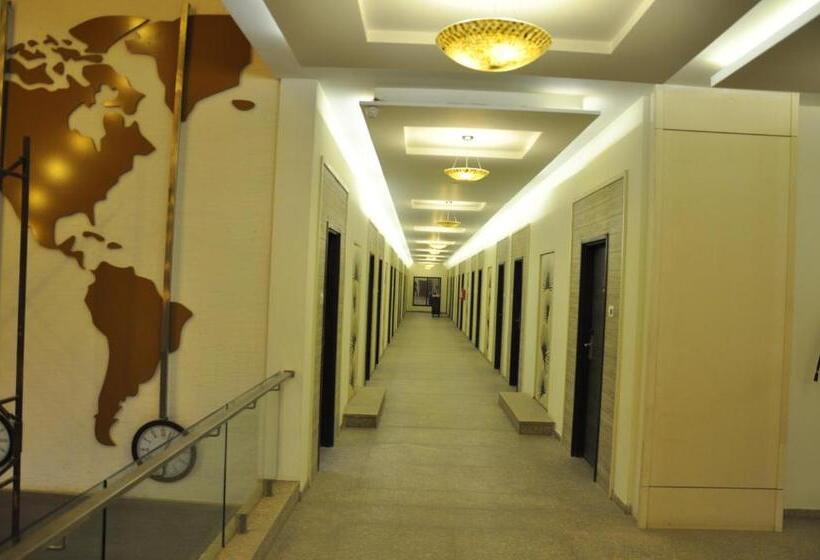 سوییت, Pride Biznotel Alkapuri Near Vadodara Airport