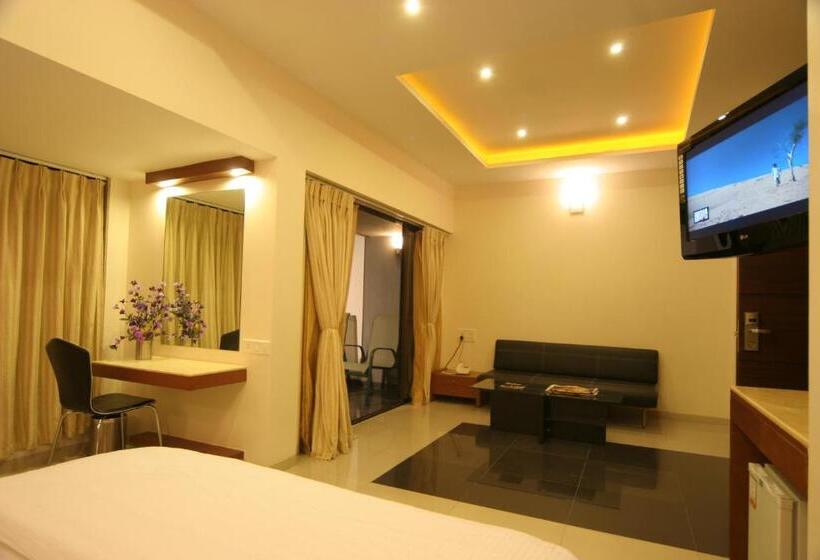 جناح, Pride Biznotel Alkapuri Near Vadodara Airport