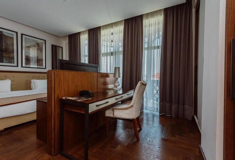 سوییت اجرایی, Golden Palace Batumi Hotel & Casino