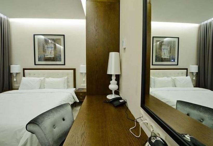 اتاق استاندارد یک نفره, Golden Palace Batumi Hotel & Casino