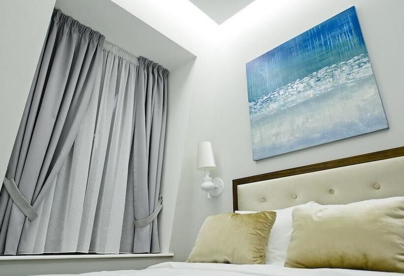 اتاق استاندارد, Golden Palace Batumi Hotel & Casino