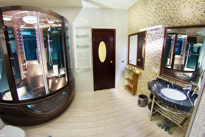 スタンダードルーム, Adriatico