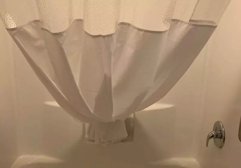 スイート, Best Western North Bryant Inn