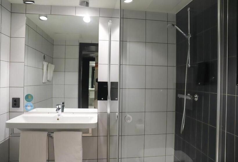 اتاق استاندارد, Comfort Hotel Xpress Central Station