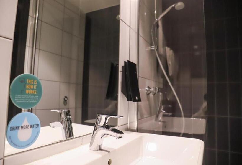 اتاق استاندارد با بالکن, Comfort Hotel Xpress Central Station