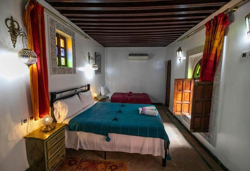 اتاق لوکس سه تخته, Dar El Yasmine