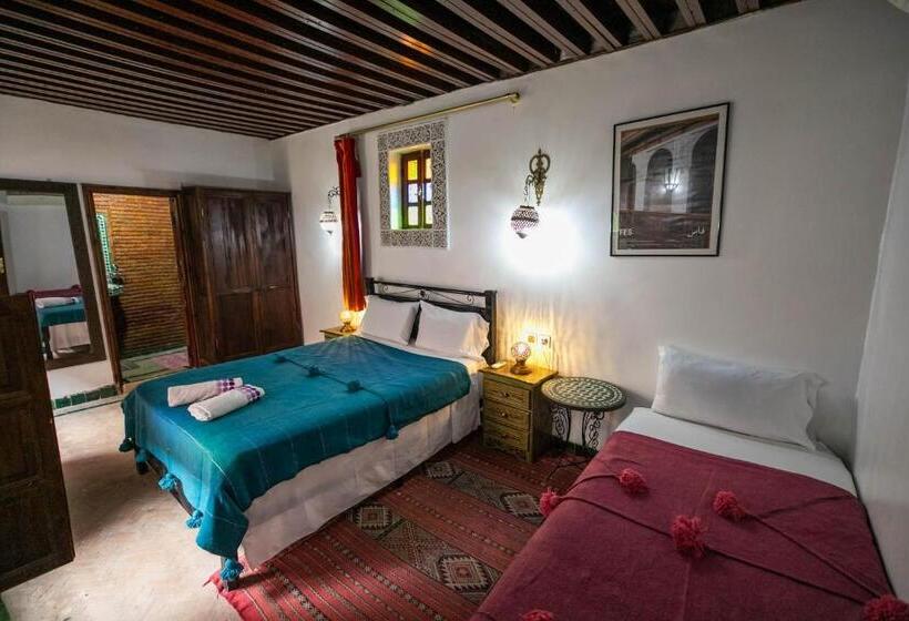 اتاق لوکس سه تخته, Dar El Yasmine