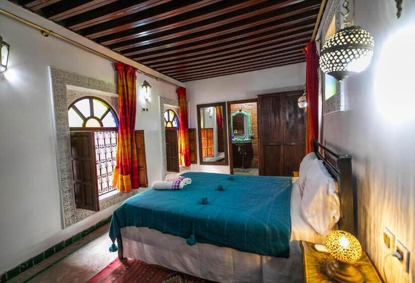 اتاق لوکس سه تخته, Dar El Yasmine