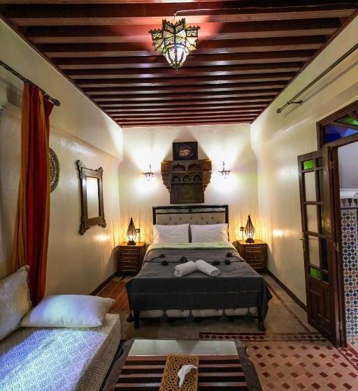 اتاق خانوادگی, Dar El Yasmine