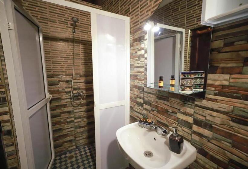 اتاق اکونومی, Dar El Yasmine