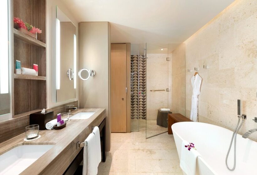 سوئیت جونیور با تخت بزرگ, Hyatt Zilara Rose Hall Adults Only All Inclusive