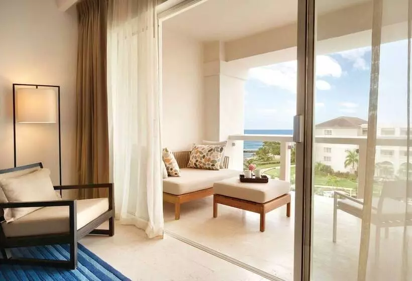 سوییت با چشم‌انداز دریا, Hyatt Zilara Rose Hall Adults Only All Inclusive