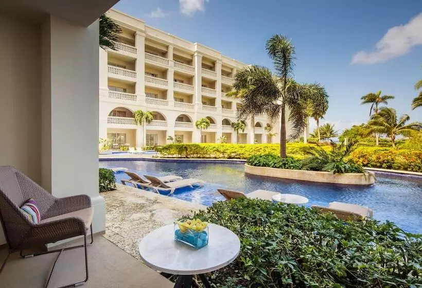 Swim-up suite, Hyatt Zilara Rose Hall Adults Only All Inclusive