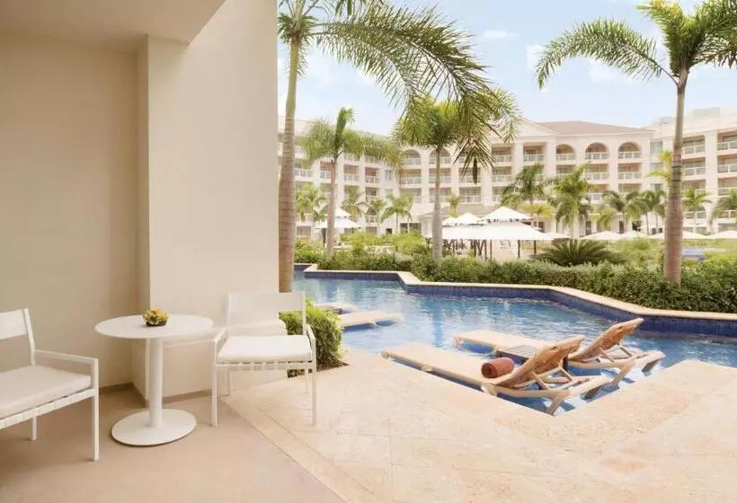 Standard swim-up room, Hyatt Zilara Rose Hall Adults Only All Inclusive