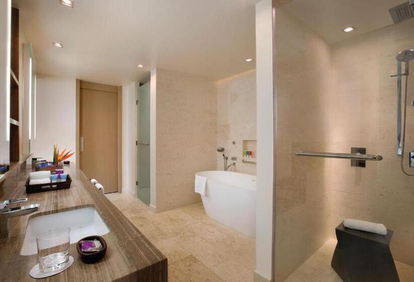 سوییت با چشمانداز دریا, Hyatt Zilara Rose Hall Adults Only All Inclusive