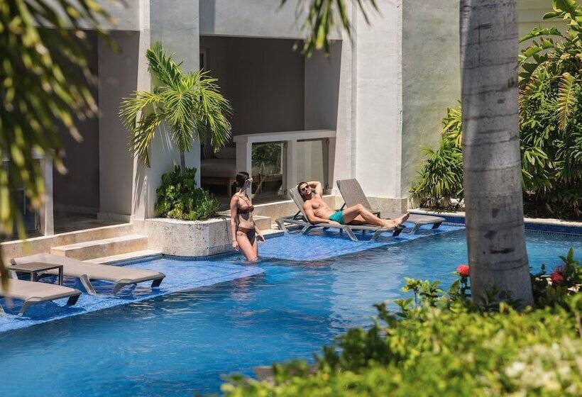 سوئیت جونیور با تخت بزرگ, Hyatt Zilara Rose Hall Adults Only All Inclusive