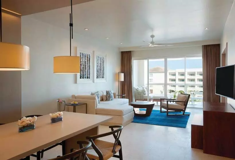 سوییت با چشم‌انداز دریا, Hyatt Zilara Rose Hall Adults Only All Inclusive