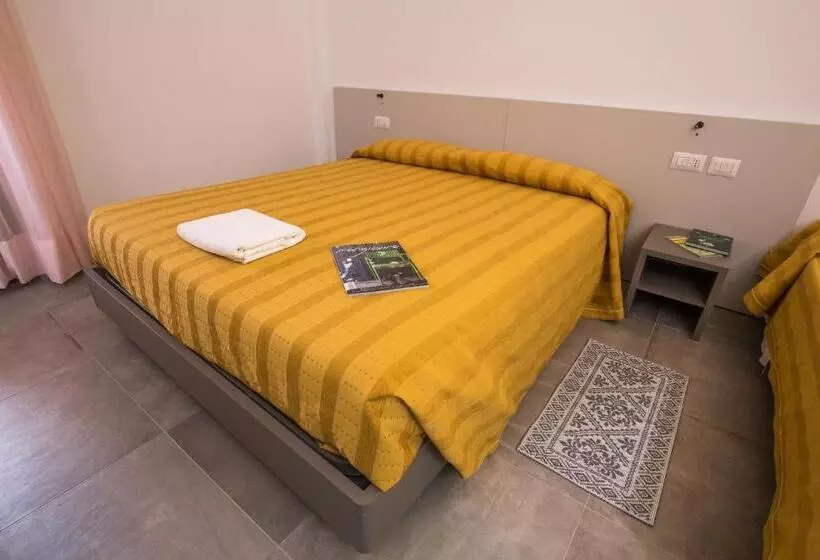 اتاق استاندارد سه نفره, Ispinigoli