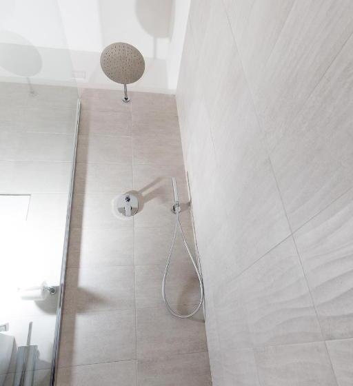 غرفة قياسية, Ispinigoli