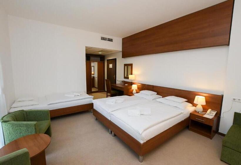 Номер Superior, Kelep