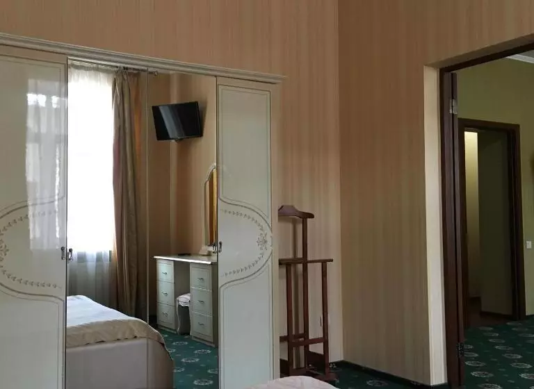 Suite, Prestige