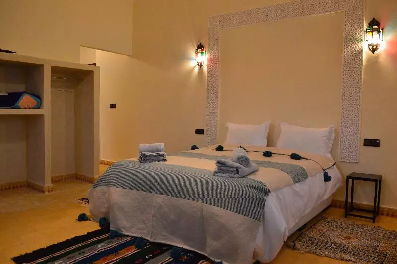 Pokój klasy Biznes, Ramada Linyi North