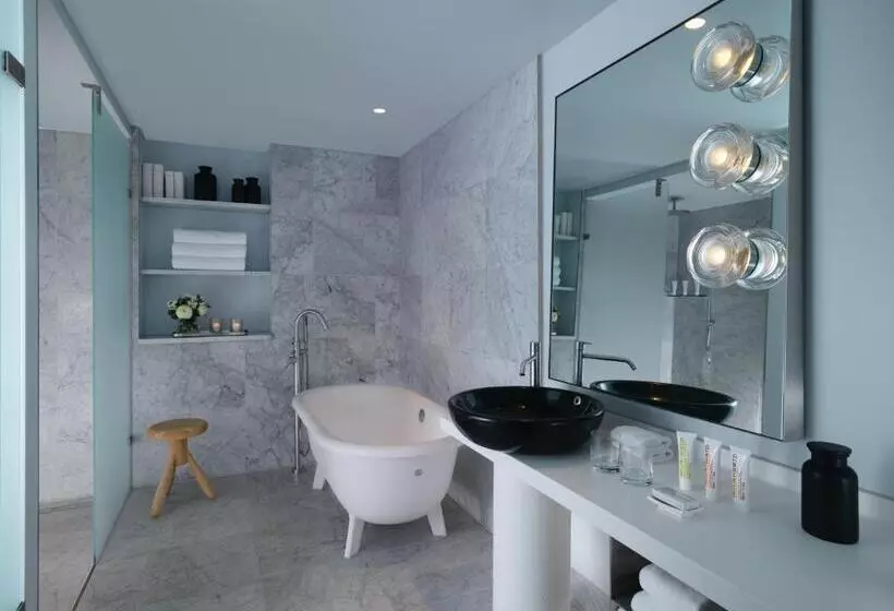 Standard Studio, Sea Containers London