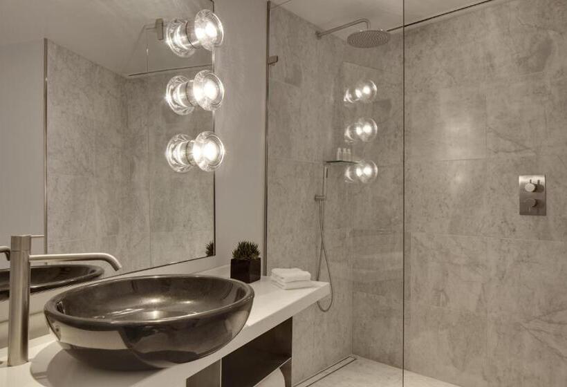 إستوديو قياسى, Sea Containers London