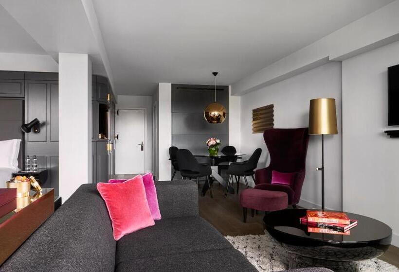 جناح مطل على البحر, Sea Containers London