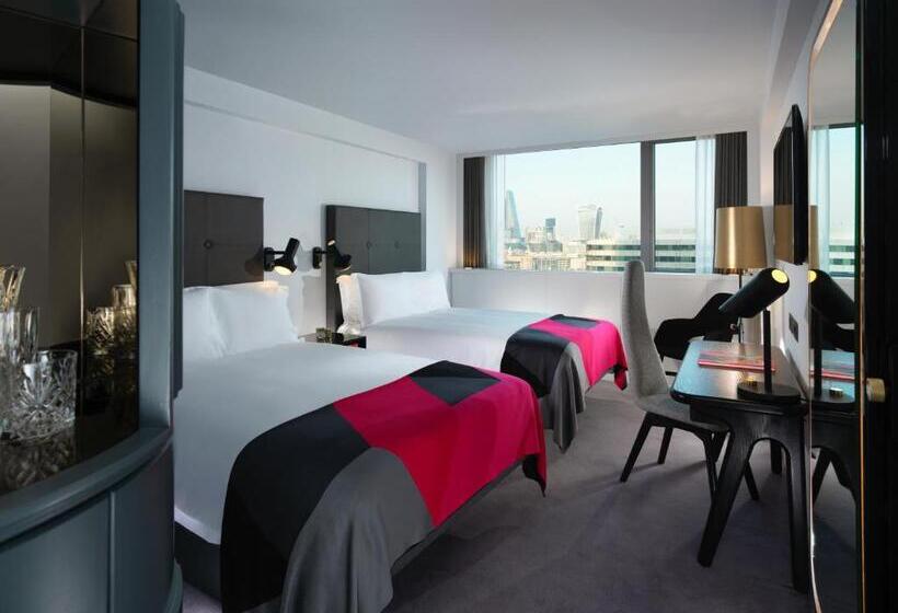 غرفة سوبيريور, Sea Containers London