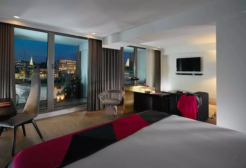 Suite with Views, Sea Containers London