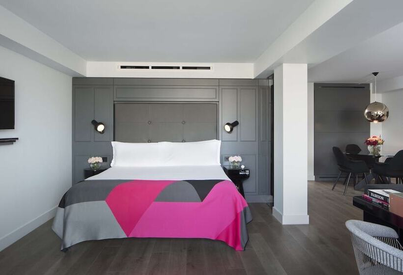 جناح ذو إطلالة, Sea Containers London