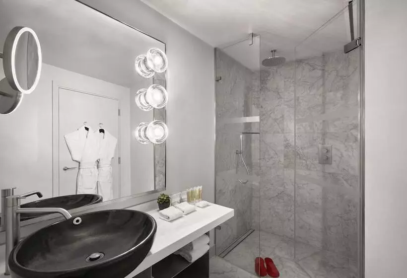 Standard Room, Sea Containers London