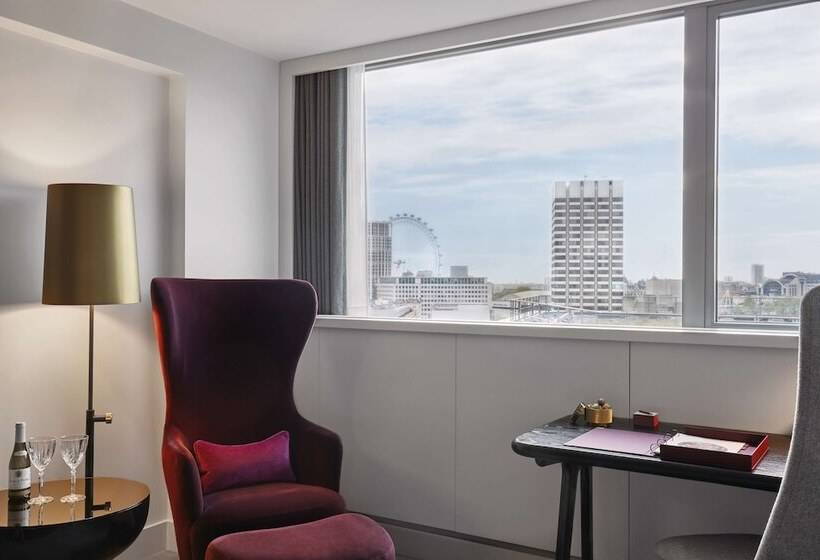 غرفة سوبيريور, Sea Containers London