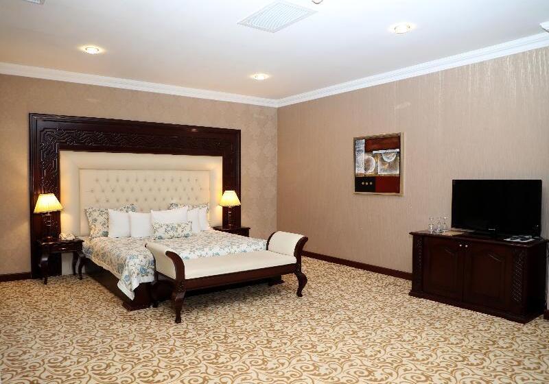 غرفة سوبيريور, Sea Containers London