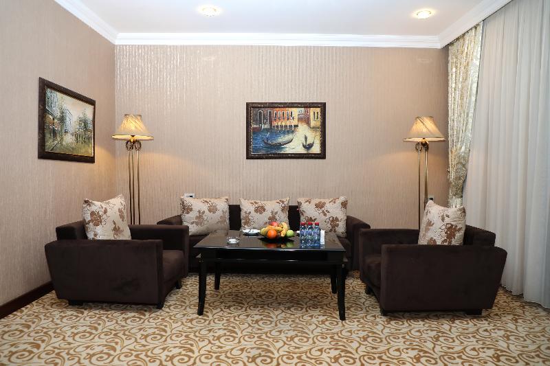 غرفة سوبيريور, Sea Containers London