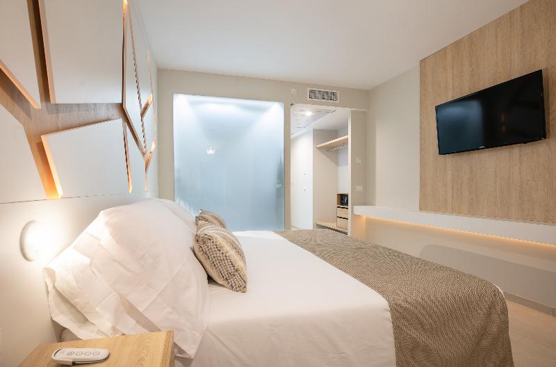 스탠다드 룸 풀장 전망, The Ibiza Twiins 4* Sup