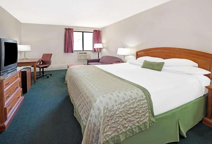 غرفة قياسية سرير كينج, Travelodge By Wyndham Laramie