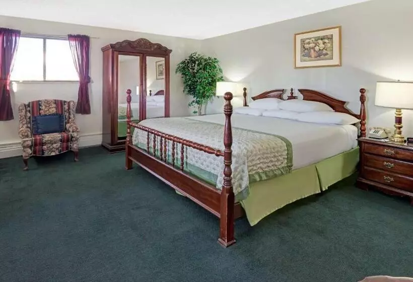Sviitti King-vuode, Travelodge By Wyndham Laramie