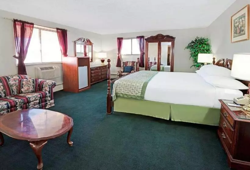 Sviitti King-vuode, Travelodge By Wyndham Laramie