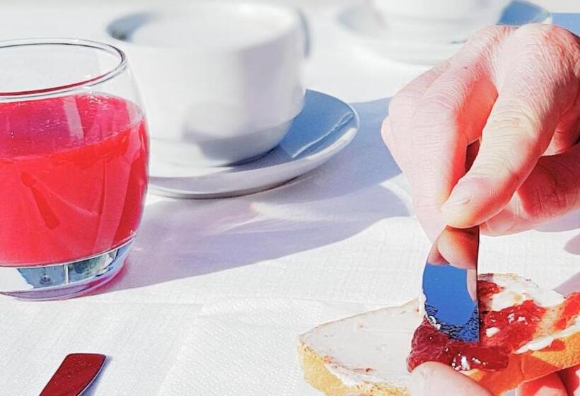 Полулюкс Вид на Море, Martur Resort