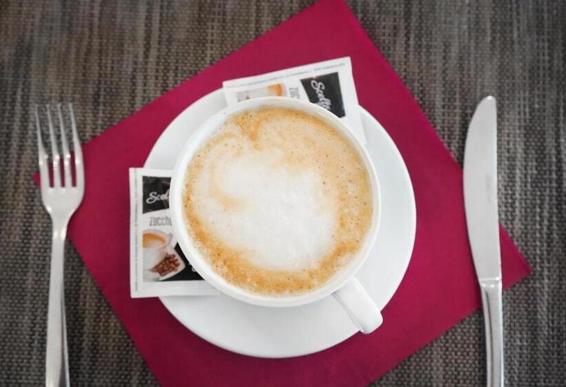 Полулюкс Вид на Море, Martur Resort