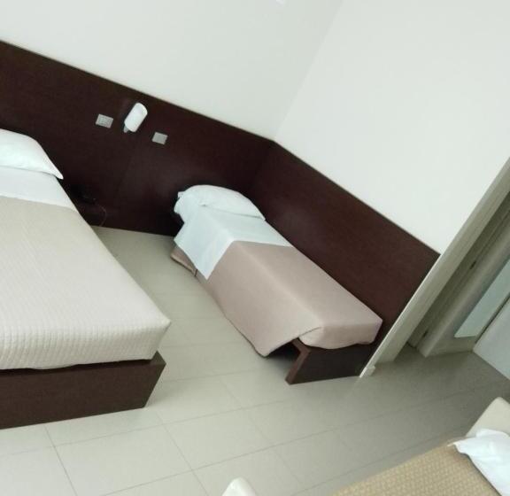 Номер Стандарт Трехместный, Martur Resort