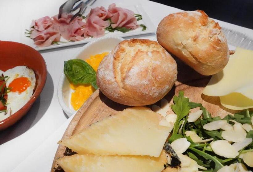 Трехместный Номер Стандарт с Балконом, Martur Resort