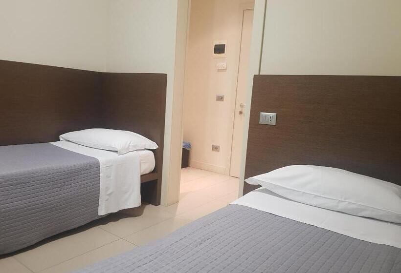 Четырехместный Номер Стандарт с Балконом, Martur Resort