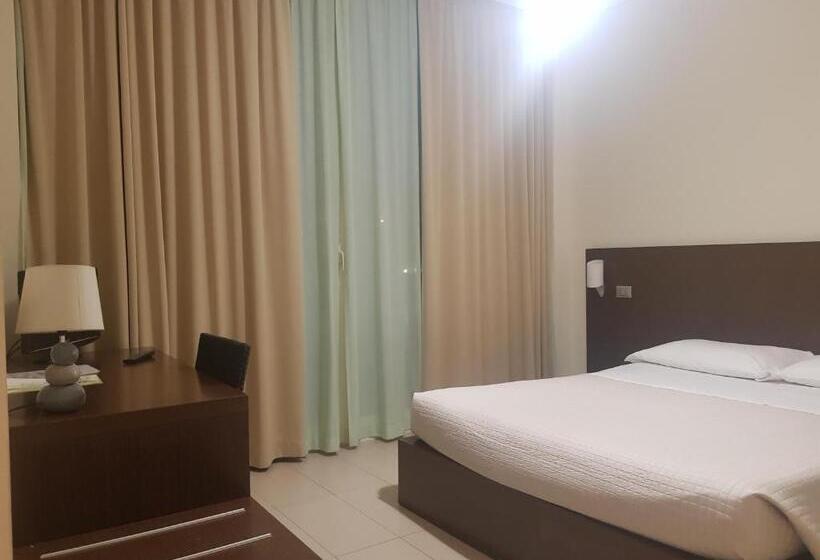 带阳台标准四人间, Martur Resort